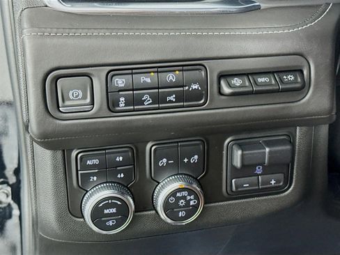 Certified 2023 GMC Yukon Denali Ultimate image 10