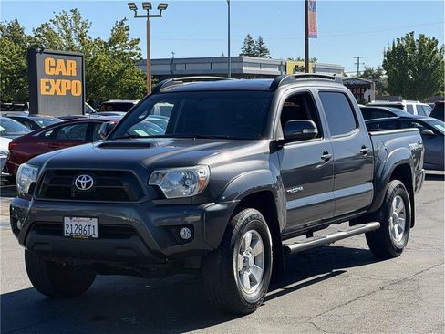 Used 2015 Toyota Tacoma PreRunner w/ TRD Sport Package RWD image 1