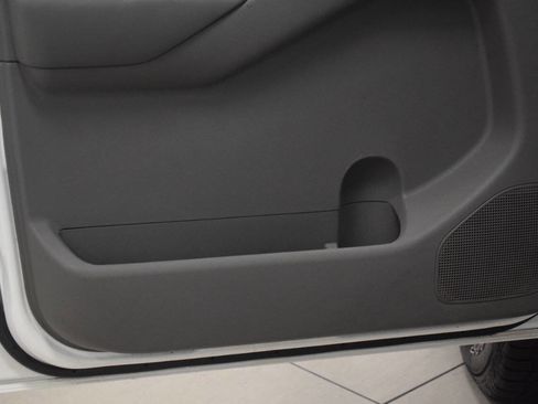 Used 2013 Nissan Frontier SV image 81