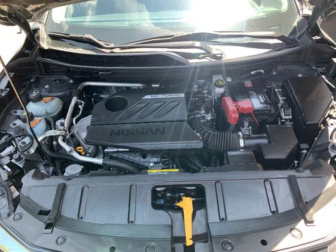Used 2024 Nissan Rogue SV AWD/4WD image 31