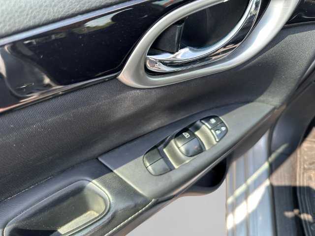 Used 2019 Nissan Sentra SV FWD image 11
