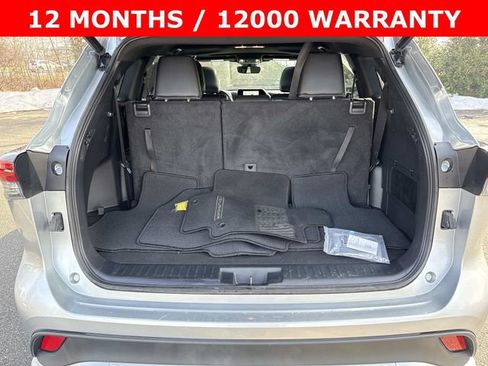 Used 2023 Toyota Highlander XSE image 12