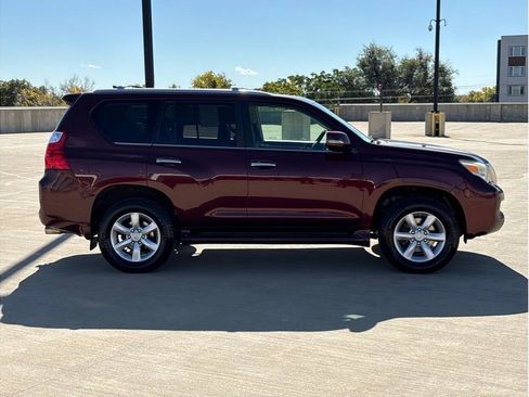 Used 2010 Lexus GX 460 image 9