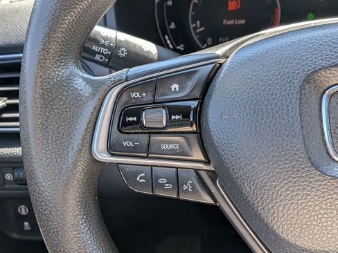Used 2018 Honda Accord LX image 18