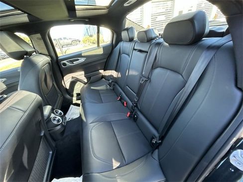 New 2025 Alfa Romeo Giulia AWD w/ Driving Assist Package image 13