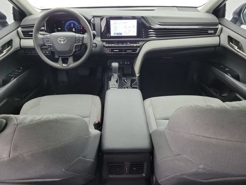 Used 2025 Toyota Camry LE w/ Convenience Package FWD image 17