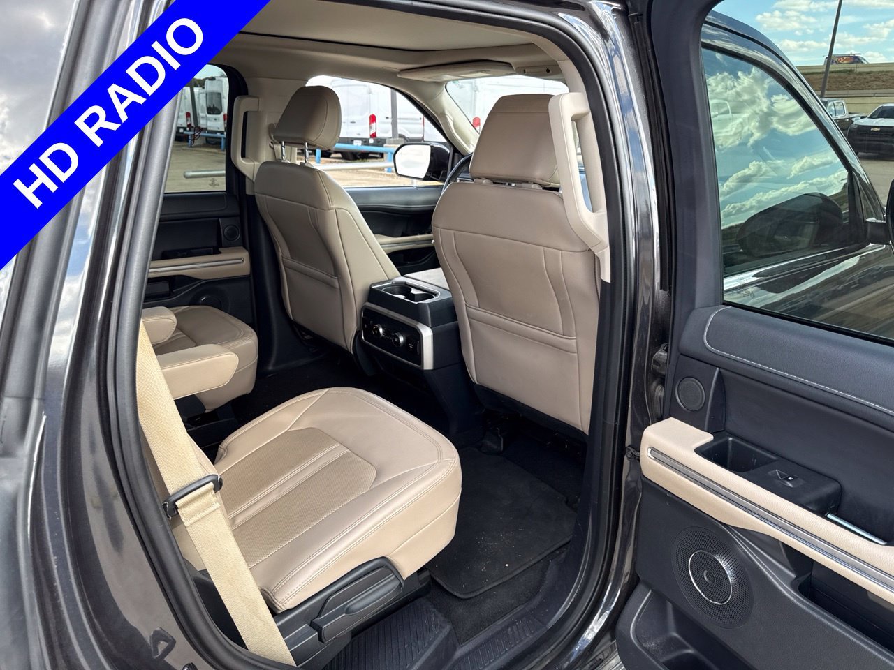 Used 2024 Ford Expedition Limited RWD image 14