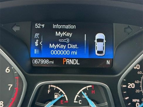 Used 2018 Ford Focus SE w/ SE Appearance Package image 20