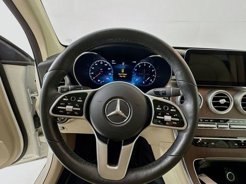 Used 2021 Mercedes-Benz GLC 300 4MATIC image 12