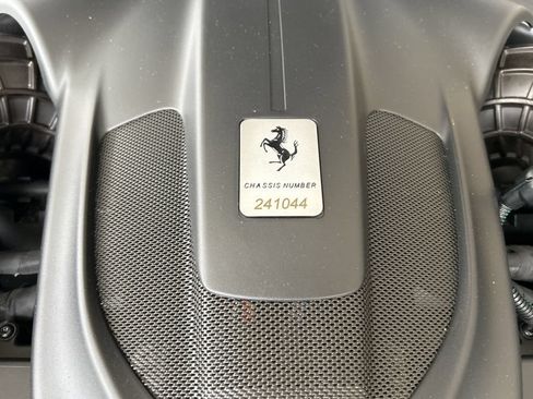 Used 2019 Ferrari Portofino RWD image 28