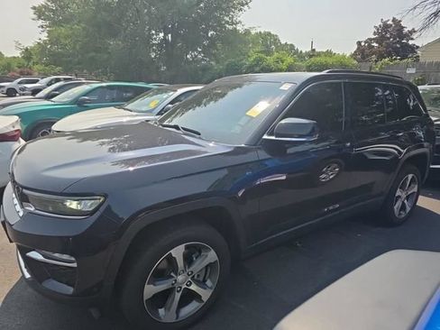 Used 2023 Jeep Grand Cherokee 4WD 4xe w/ Luxury Tech Group II image 12