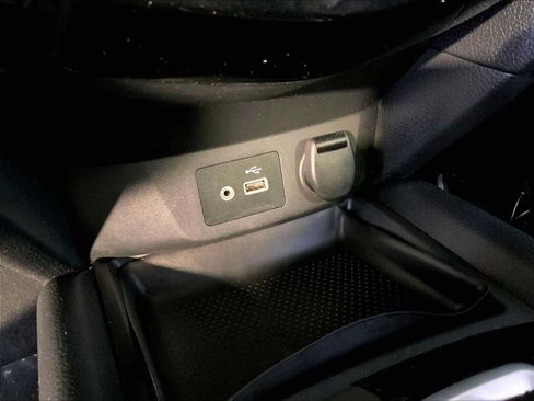 Used 2019 Nissan Rogue SV AWD/4WD image 37
