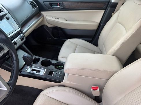 Used 2017 Subaru Outback 2.5i Limited AWD/4WD image 12