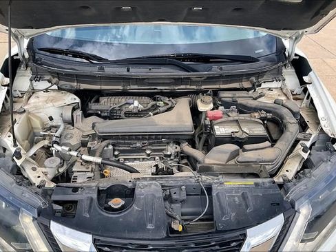Used 2017 Nissan Rogue SV FWD image 29
