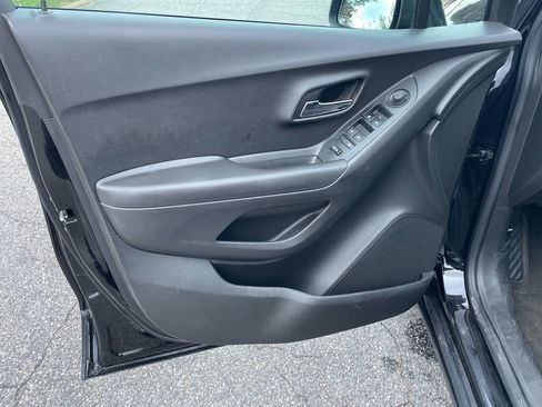 Used 2020 Chevrolet Trax LS w/ Tint and Cruise Package image 16