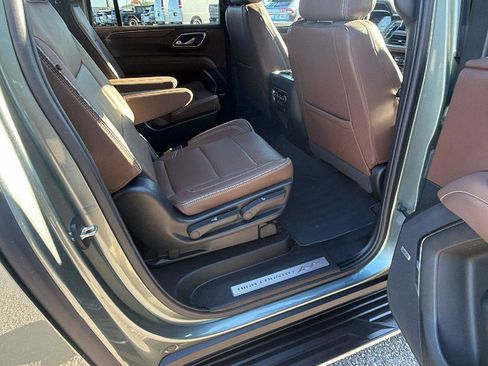 Certified 2024 Chevrolet Suburban High Country w/ Max Trailering Package AWD/4WD image 18