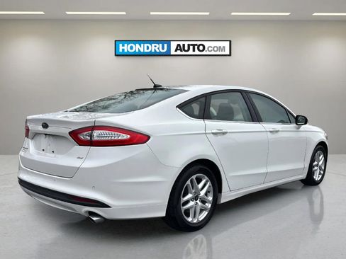 Used 2016 Ford Fusion SE image 4