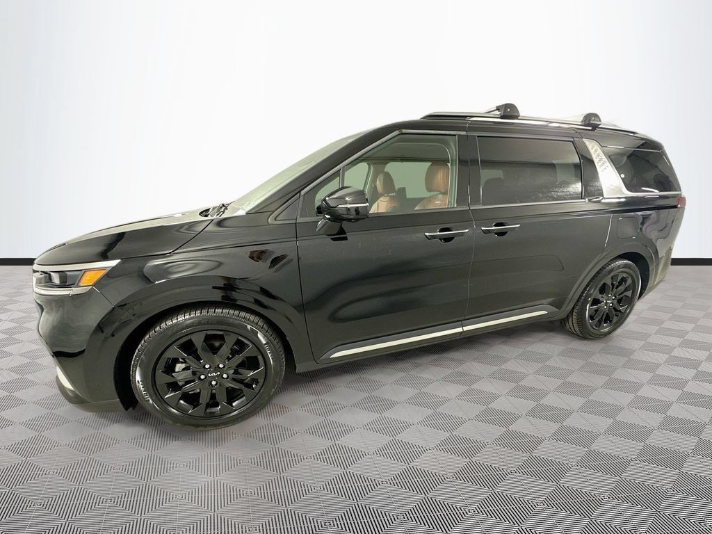Used 2024 Kia Carnival SX FWD image 6