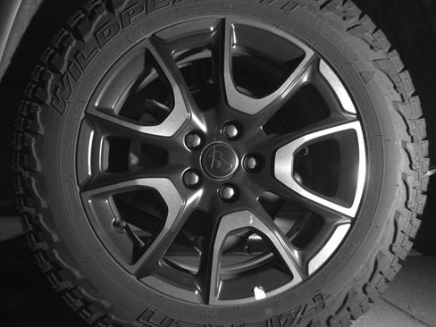 Used 2025 Jeep Compass Trailhawk AWD/4WD image 14