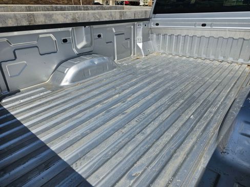 Used 2023 GMC Sierra 2500 SLE image 12