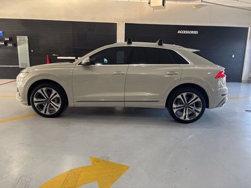 Used 2021 Audi Q8 Premium Plus w/ Premium Plus Package AWD/4WD image 2
