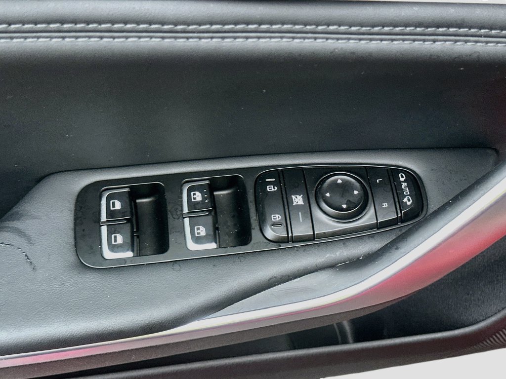 Used 2018 Kia Stinger GT2 RWD image 18