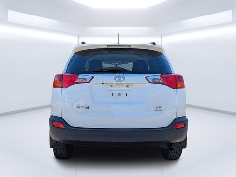 Used 2015 Toyota RAV4 LE image 4