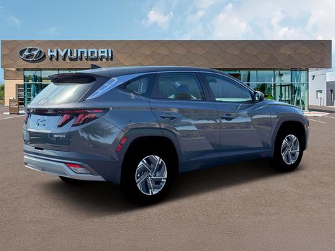 New 2026 Hyundai Tucson Blue SE image 8