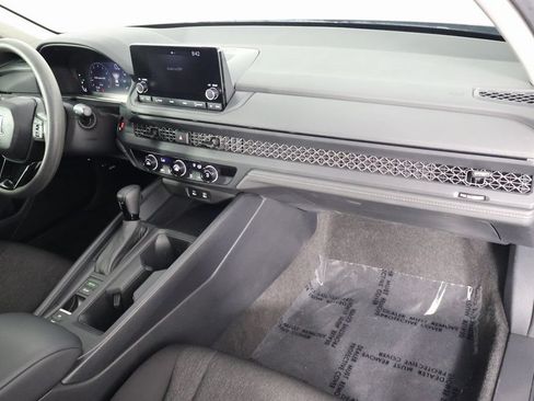 Used 2023 Honda Accord LX image 8