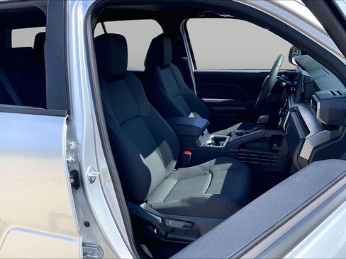 Used 2026 Toyota 4Runner SR5 RWD image 9