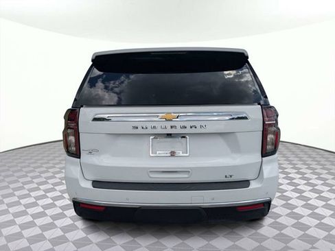 Used 2022 Chevrolet Suburban LT RWD image 5