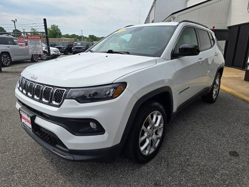 Used 2023 Jeep Compass Latitude AWD/4WD image 27