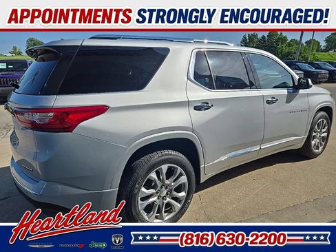 Used 2021 Chevrolet Traverse Premier AWD/4WD image 12