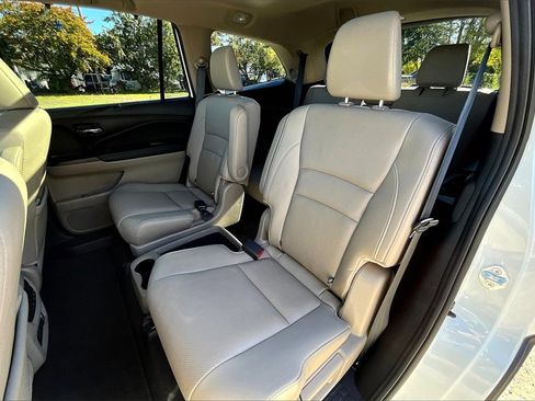 Used 2021 Honda Pilot Elite image 22