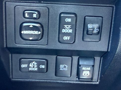 Used 2021 Toyota Tundra SR5 AWD/4WD image 21