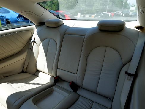 Used 2007 Mercedes-Benz CLK 350 2dr Coupe 3.5L image 43