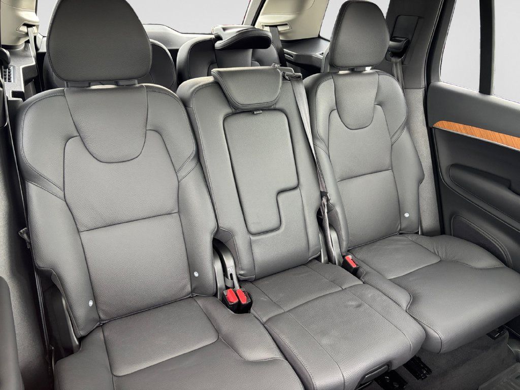 Used 2023 Volvo XC90 B6 Plus w/ Protection Package Premier AWD/4WD image 18