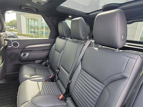 New 2026 Land Rover Discovery Limited Edition image 15
