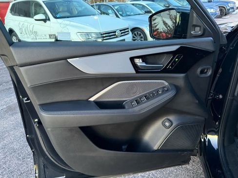 Used 2025 Acura MDX image 18