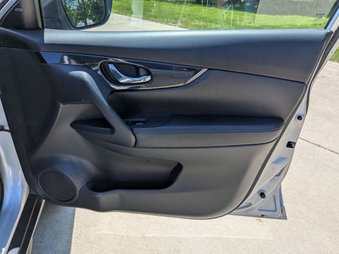 Certified 2019 Nissan Rogue SL w/ Premium Package AWD/4WD image 35