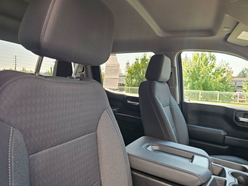 Used 2023 Chevrolet Silverado 1500 Custom AWD/4WD image 11
