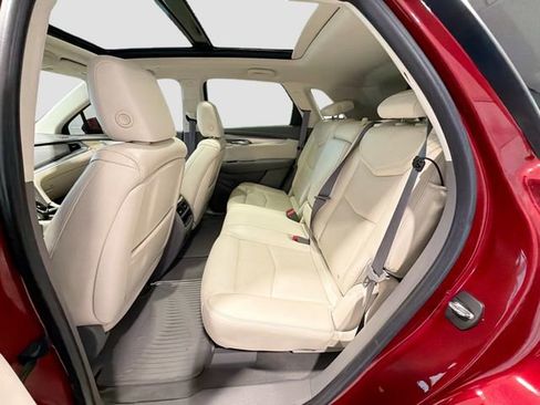 Used 2018 Cadillac XT5 Luxury w/ Driver Awareness Package AWD/4WD image 22