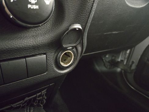 Used 2017 Jeep Wrangler Unlimited Sport image 25