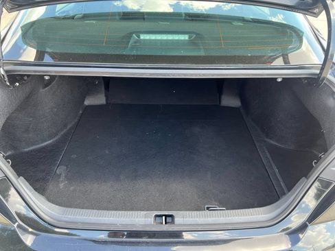 Used 2025 Toyota Camry SE FWD image 16
