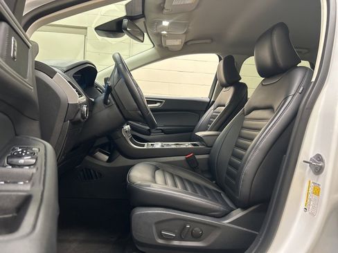 Used 2024 Ford Edge SEL image 7