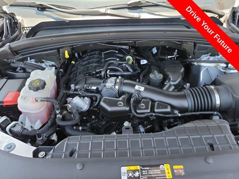Used 2023 Jeep Grand Cherokee L Laredo RWD image 28