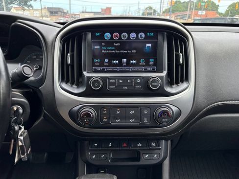 Used 2018 GMC Canyon SLT w/ Driver Alert Package AWD/4WD image 33