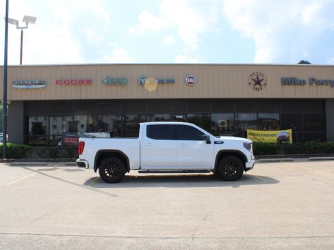 Used 2025 GMC Sierra 1500 Elevation w/ LPO, Elevation Black Package AWD/4WD image 6