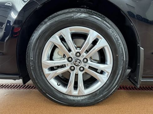 Used 2021 Toyota Sienna XSE AWD/4WD image 8