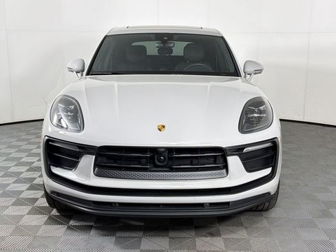 Certified 2025 Porsche Macan AWD/4WD image 7